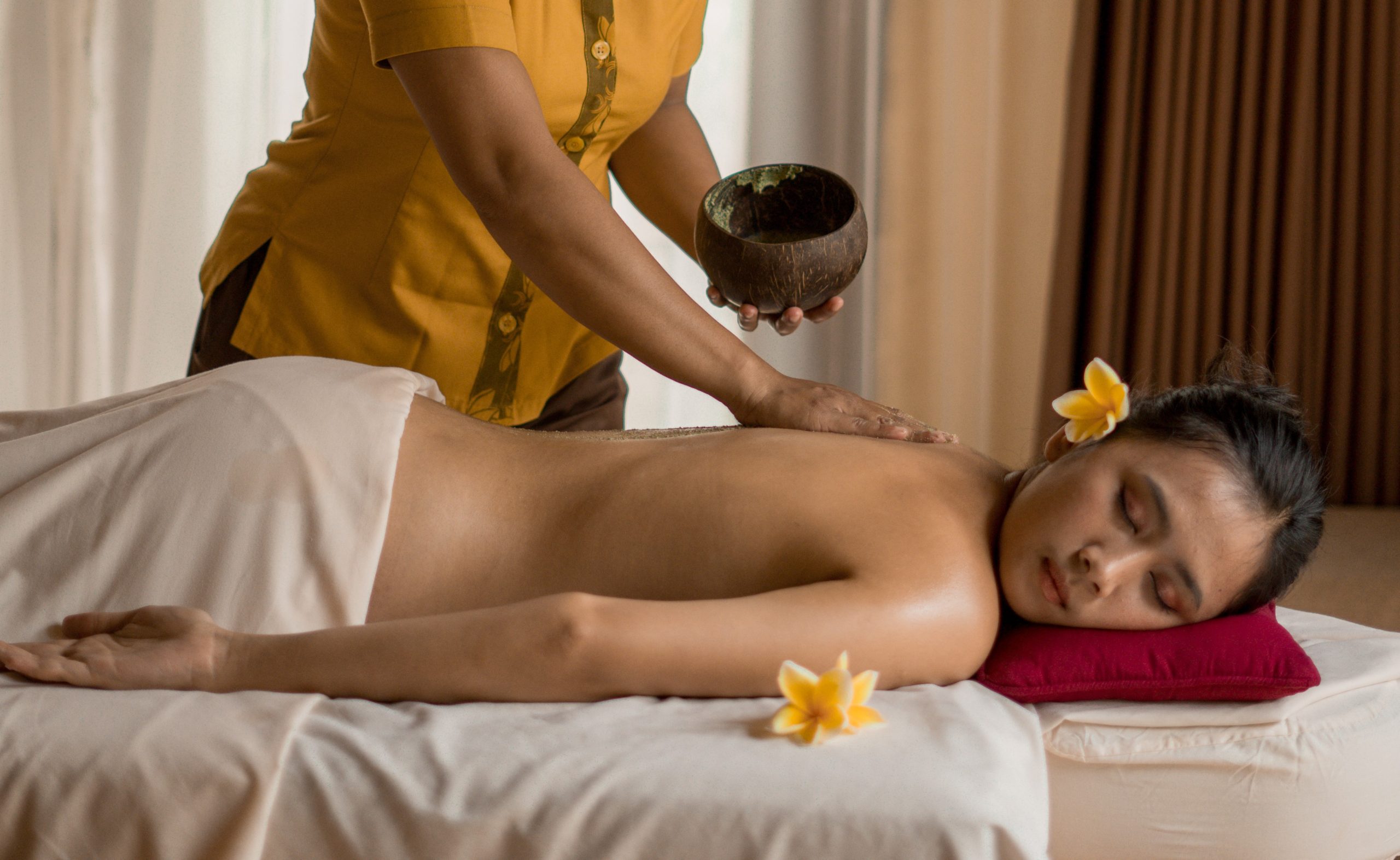Massage outcall London for adults seeking private and convenient massage experiences